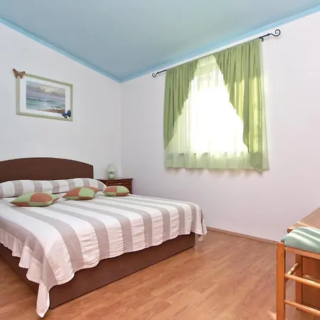 3 Bedroom Gorgeous Apartment In Marcana Marcana