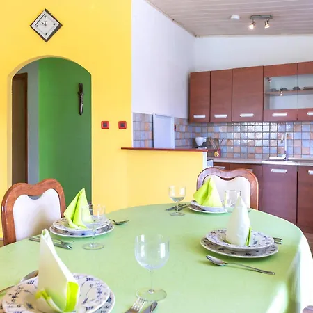 3 Bedroom Gorgeous Apartment In Marcana * Marcana