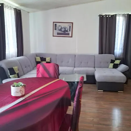 Ya-1909 Apartman Marčana